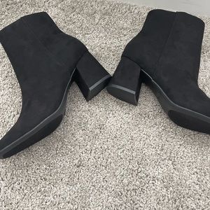 🖤Black Heeled Boots🖤